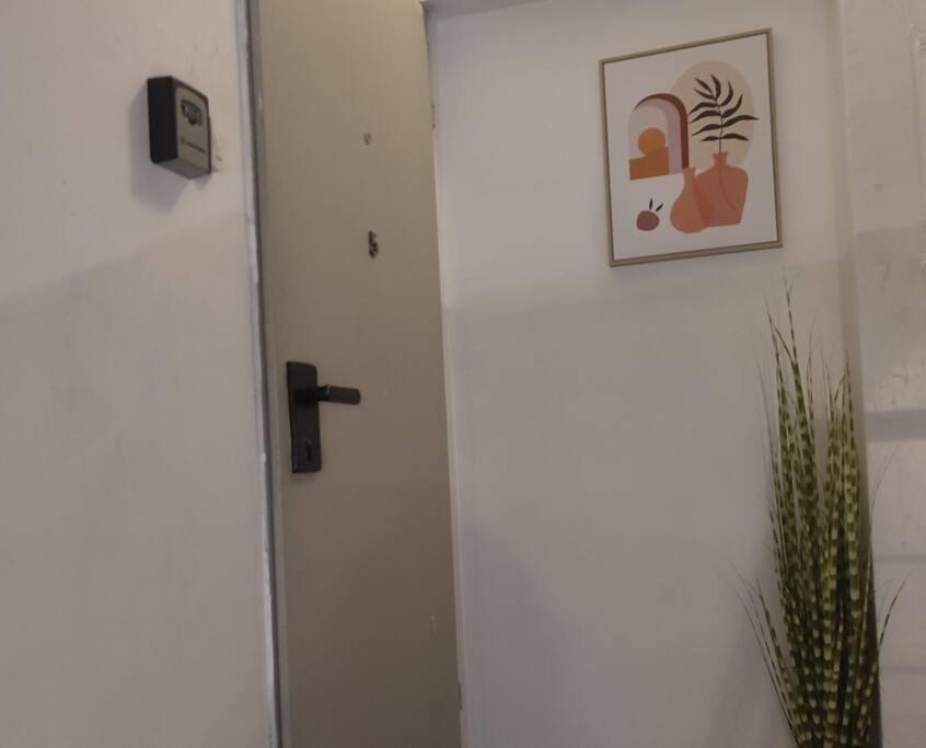 Charming In Apartment Jerusalem